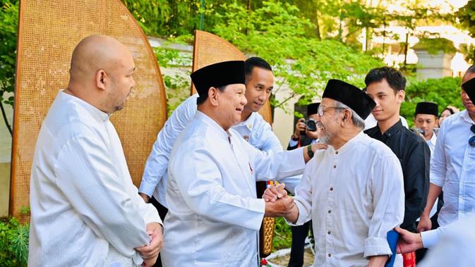Momen Hangat Prabowo Rayakan Idul Adha Bareng WNI di Paris