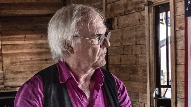 Musisi Americana, David Olney https://variety.com/2020/music/news/singer-david-olney-dies-during-performance-festival-1203472389/ (Photo Credit: JOHN PARTIPILO)