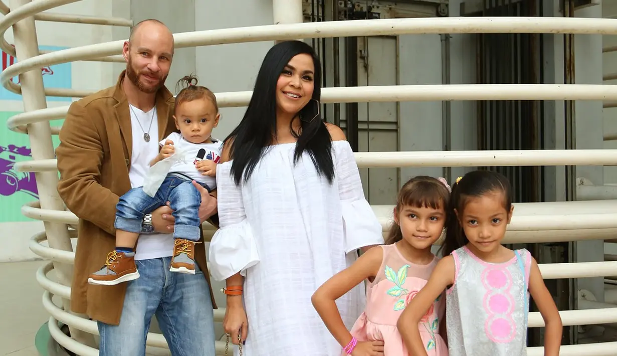 Para pengisi suara film animasi Si Juki The Movie meyambut antusias film animasi pertama tanah air itu. Salah satu pengisi suanya adalah Tyson Lynch. Suami presenter Melaney Ricardo. (Daniel Kampua/Bintang.com)