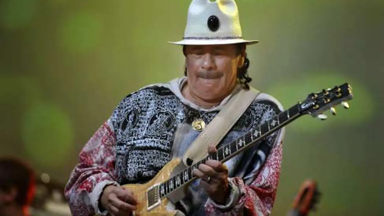 Gara-gara Bono, Santana Takut Naik Sepeda