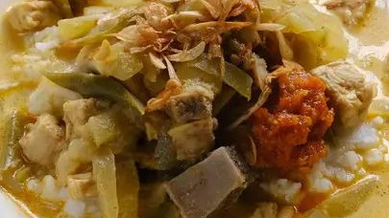<b>5. Lontong Sayur</b>