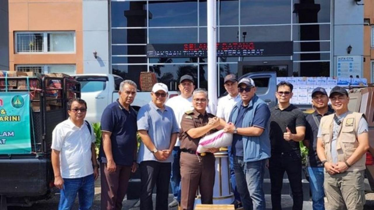 Kejati Jambi Salurkan Bantuan Kemanusiaan untuk Korban Banjir Sumbar, Wujud Kepedulian Adhyaksa