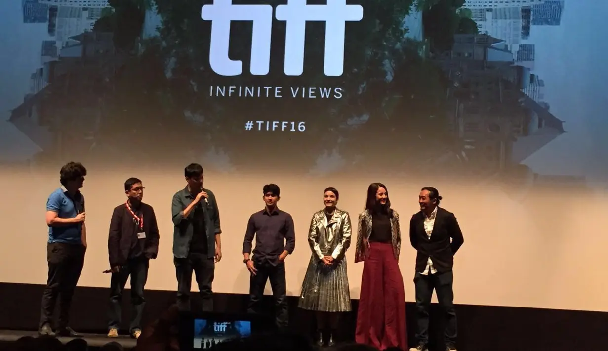 Rumah produksi yang menggarap film Headshot, berharap setelah menjalani rangkaian premiere, screening dan showcase di luar negeri bisa mendapatkan apresiasi di Tanah Air yang dirilis pada Desember mendatang. (dok. Screenplay)