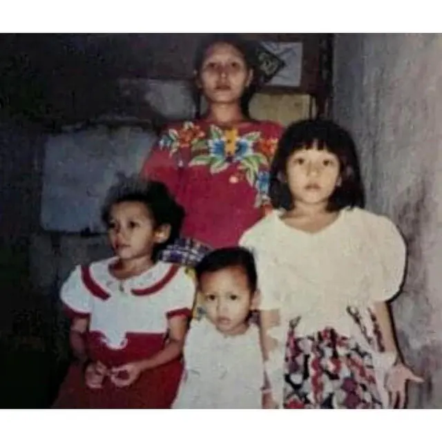 6 Potret Kebersamaan Via Vallen dan Mella Rosa, Bak Kembar