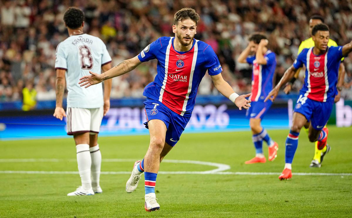 PSG Pertahankan Gelar Piala Super Eropa Usai Tumbangkan Aston Villa