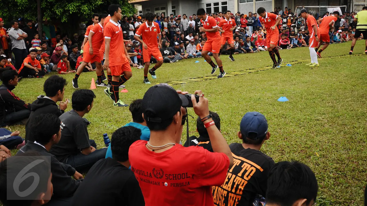 20170124- Suporter Persija Penuhi NYTC Sawangan-Depok- Helmi Fithriansyah