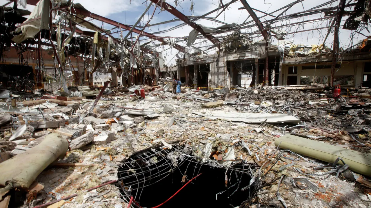 Kondisi Yaman pasca serangan. (Reuters)