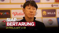 Berita video tentang Pelatih Timnas Indonesia U-19, Shin Tae-yong, menyambut antusias Piala AFF U-19 2022.