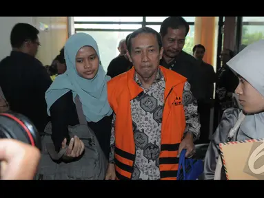 Tafsir Nurchamid usai menjalani sidang di Pengadilan Tipikor, Jakarta Selatan, Rabu (20/8/14) (Liputan6.com/Herman Zakharia)
