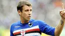 Gaya striker Sampdoria, Antonio Cassano dalam lanjutan Serie A melawan Inter Milan di Stadion Luigi Ferraris, Genoa, 26 September 2009. AFP PHOTO / Vincenzo Pinto 