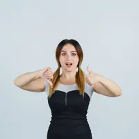 liar women/copyright freepik/8photo