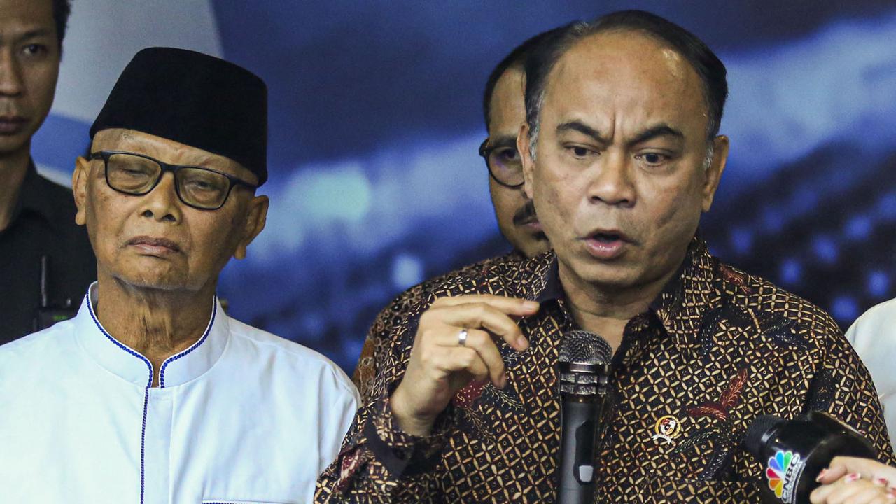 Kasus Ribuan Data KTP Dicuri untuk Daftar Sim Card, Budi Arie Bakal Panggil Indosat
