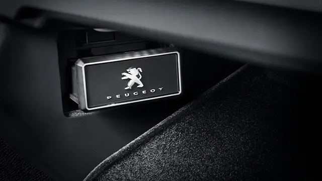 Bukan Aroma Jeruk, Ini Aroma Mewah dari Parfum Mobil yang Berikan Sensasi Berkendara di Luxury Car