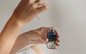 Waktu Tepat Penggunaan Serum Vitamin C dan Retinol Agar Lebih Optimal