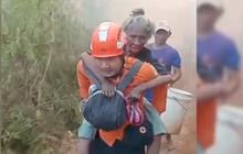Aksi Heroik Petugas Evakuasi Lansia dan Cucunya Terjebak Kebakaran Hutan