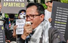 FOTO: Geruduk Kedubes AS, Amnesty International Indonesia dan Aktivis HAM Kecam Serangan Israel ke Palestina