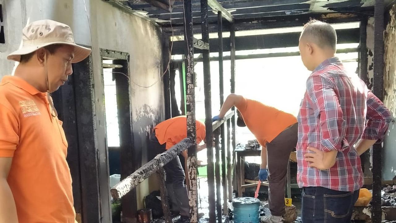 Cerita Ibu Selamatkan 4 Anaknya dari Kebakaran di Tebet, 2 Orang Meninggal