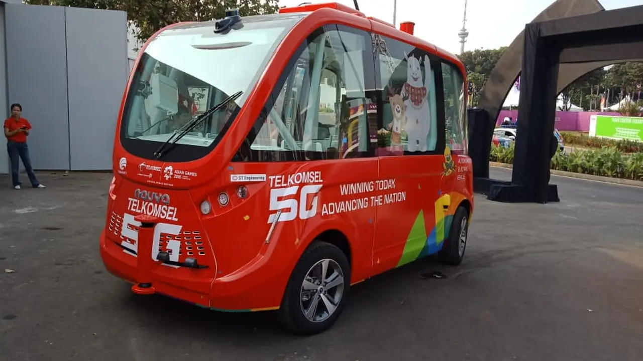 Bus Nirsopir Telkomsel (Foto: Arief A/Liputan6.com)