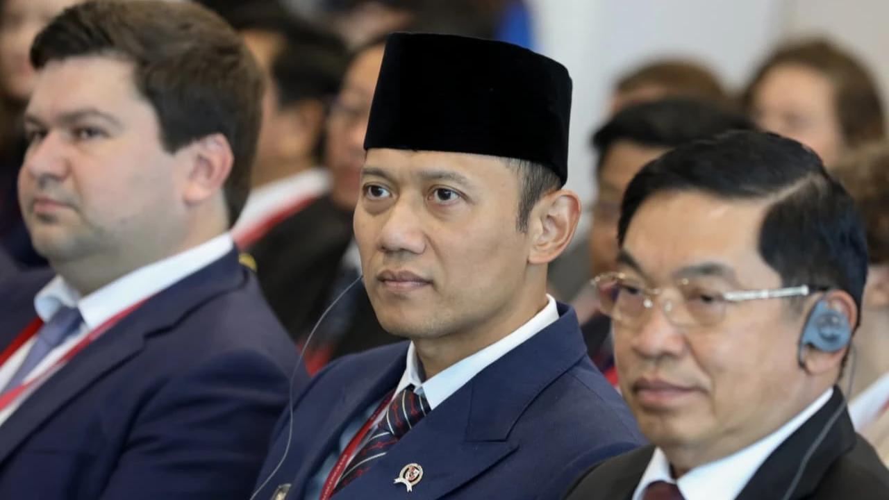 Menko AHY Dorong Sinergi Giant Sea Wall dengan Infrastruktur Tahan Perubahan Iklim