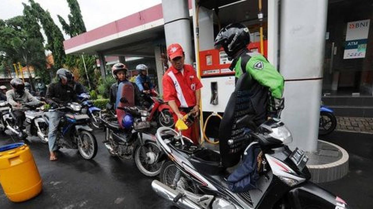 Mengapa harus mematikan mesin saat isi bensin? Ini alasannya!