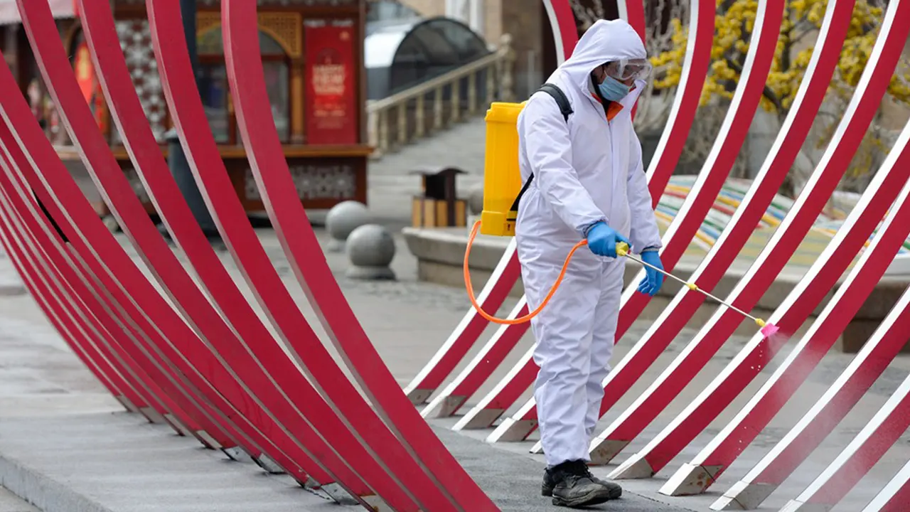 Urumqi Kampanyekan Sanitasi Cegah Virus Corona di Xinjiang