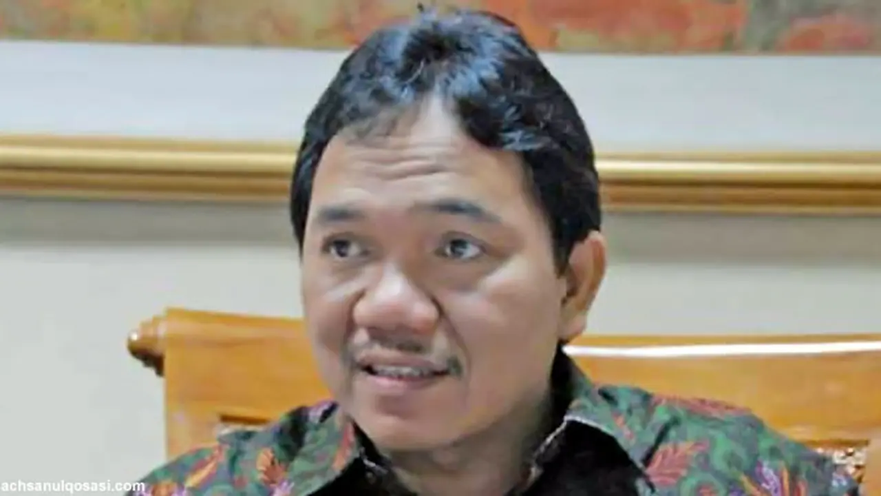 achsanul130403b.jpg