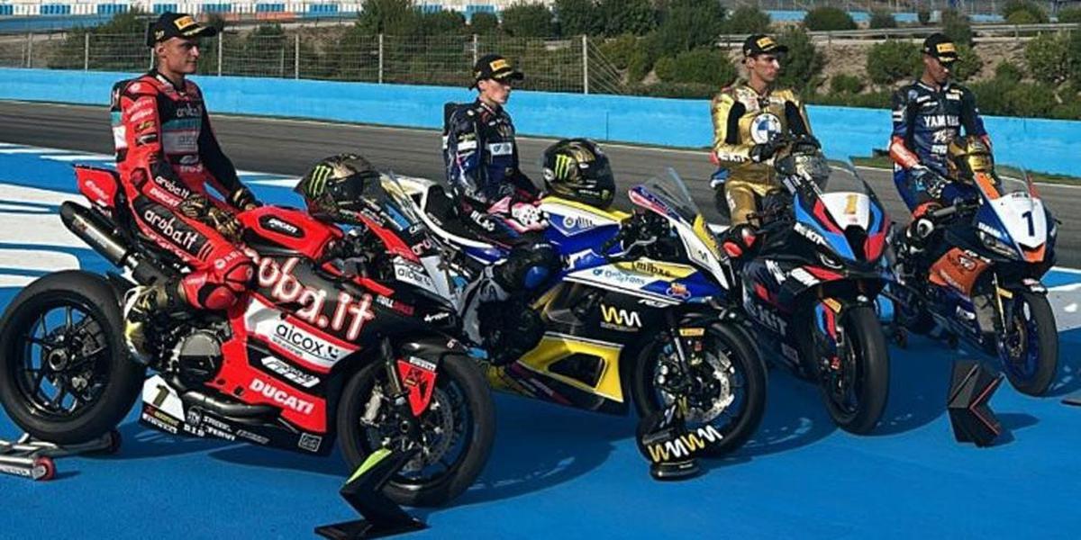 Momen Aldi Satya Mahendra Dapat Ucapan Selamat dari Toprak Razgatlioglu Usai Juarai WorldSSP300 2024