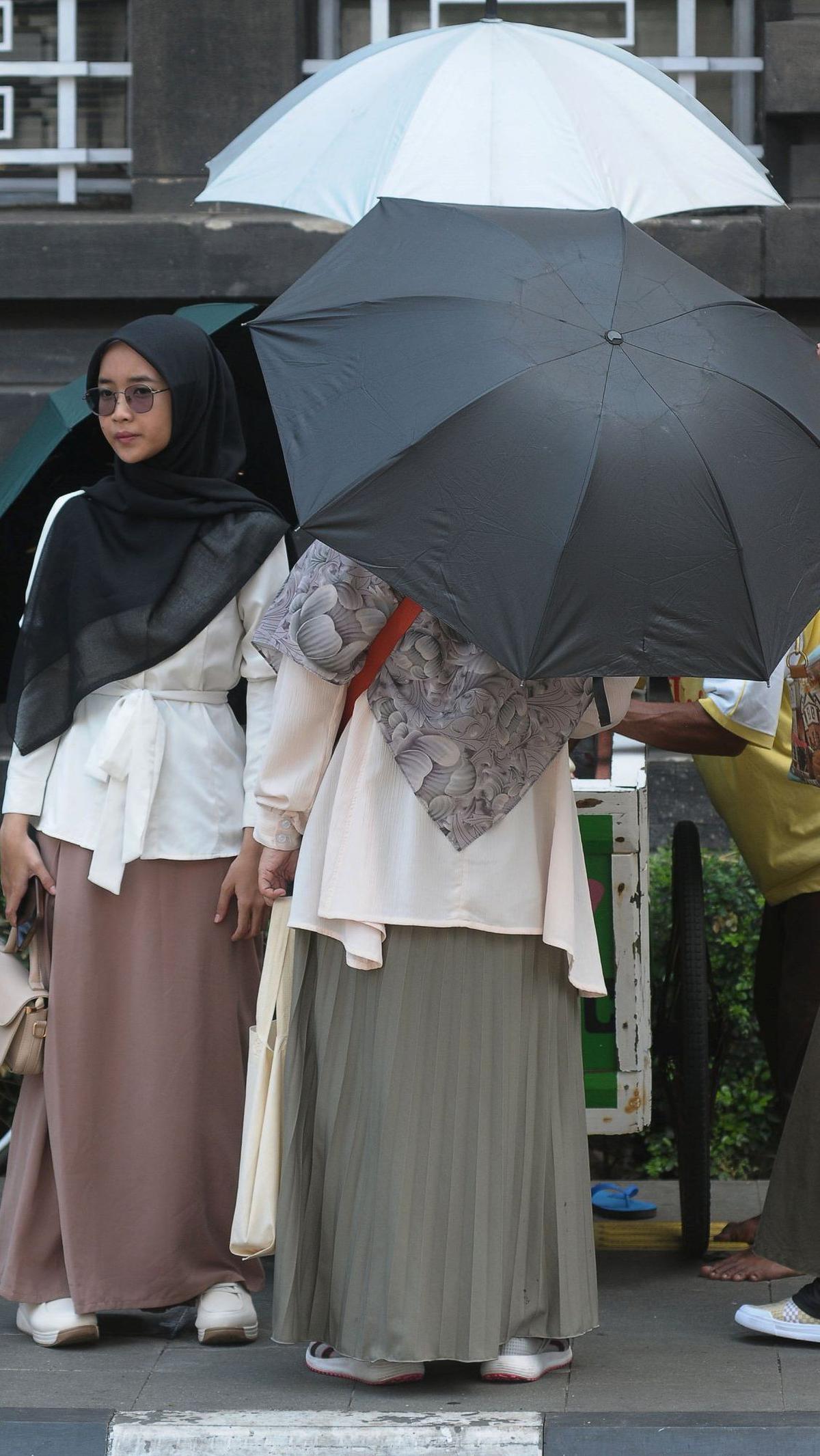 Kawasan tersebut menjadi salah satu tempat favorit untuk mengisi liburan Lebaran Idulfitri pada 3 Syawal 1445 Hijriah ini. Foto: merdeka.com / Imam Buhori