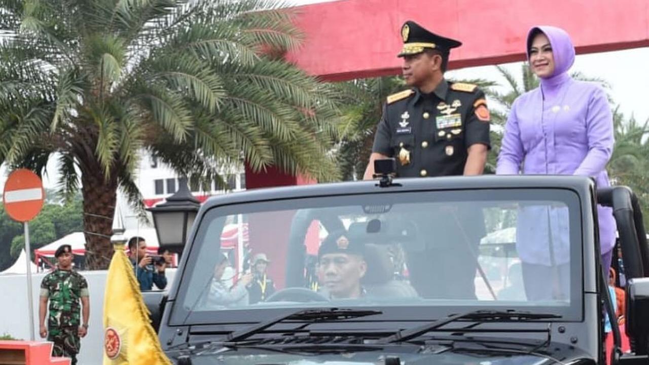 “Semoga kepemimpinan yang baru membawa perubahan positif bagi TNI dan seluruh rakyat Indonesia,” <br>
