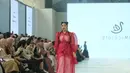 Koleksinya yang hadir berupa pakaian kasual seperti atasan, dress, hingga celana berpotongan wide.  [Dok/Fimela/Adrian Utama P]