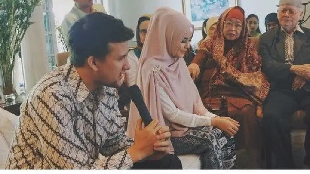 Risty Tagor dan Stuart Collin Rujuk Kembali?