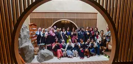 Lewat tema Unity in Every Roll, Fimelahood Getting Intimate menghadirkan pengalaman membuat sushi yang sarat makna tentang keberagaman dan kebersamaan. (Foto/Dok: fimela.com)