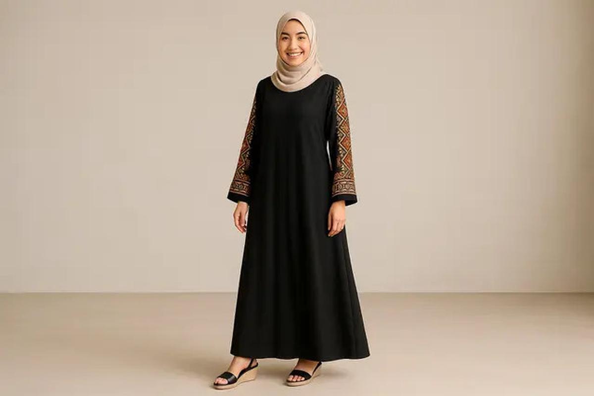 9 Model Gamis Hitam Kombinasi Bordir, Tampil Stylish dan Elegan Tanpa Kaku