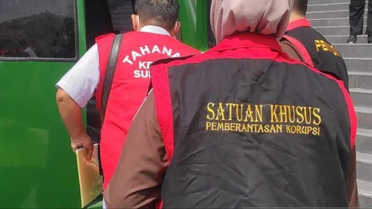 Terungkap! Tiga Tersangka Korupsi Jalan Parimo Langsung Ditahan Kejati Sulteng
