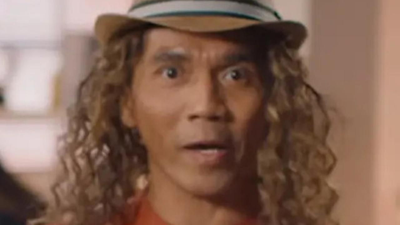 Deretan Potret Kaka Slank Mengenakan Wig Bikin Pangling