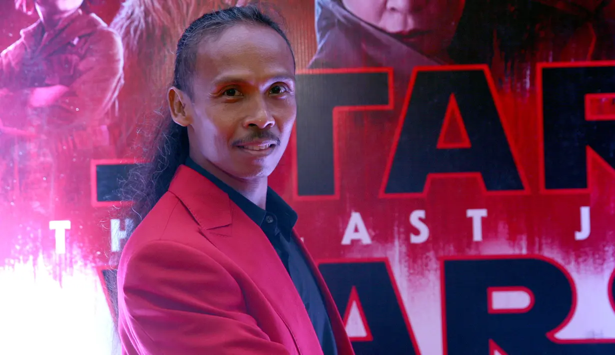 Menurut aktor laga 49 tahun ini, film Star Wars episode ke-8 ini lebih baik dari versi sebelumnya. Seperti diketahui, ia terlibat menjadi cameo dalam film hollywood episode 7. (Nurwahyunan/Bintang.com)