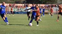 Duel antara Persibo Bojonegoro kontra Gresik United dalam laga pembuka Pegadaian Liga 2 2024/2025 di Stadion Letjen H. Soedirman, Bojonegoro, Jawa Timur, Sabtu (7/9/2024). (Bola.com/Dok. PSSI Pers)