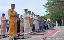 Pemkot dan Warga Gelar Shalat Istisqa Tanjungpinang di Tengah Krisis Air Bersih