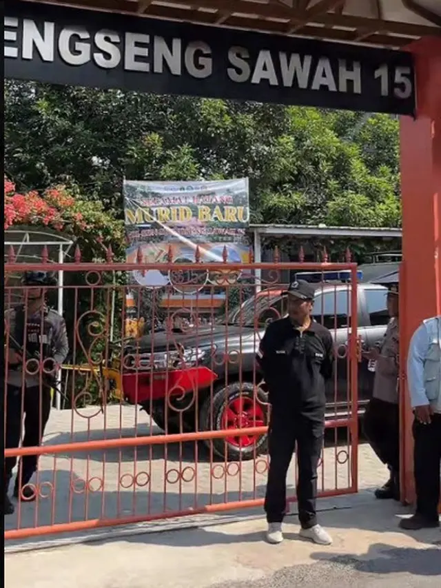 Tim Gegana dan Densus 88 Antiteror turun tangan usai dapat laporan ancaman bom di SDN Srengseng Sawah 15, Jagakarsa, Jakarta Selatan, Senin (13/7/2026)