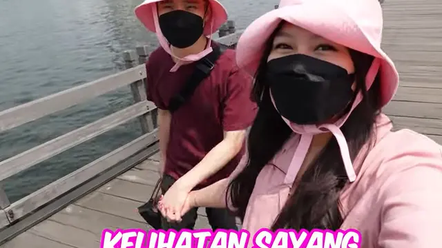 Pacaran, Ini 6 Potret Kebersamaan Jess No Limit dan Sisca Kohl