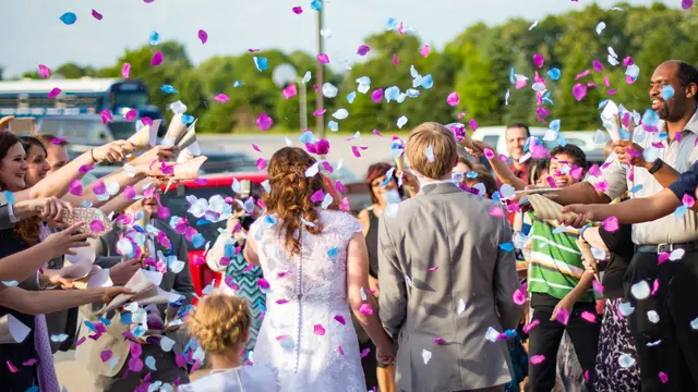 Ilustrasi pernikahan sahabat