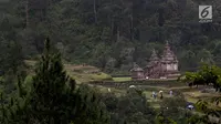 Suasana wisata Candi Gedong Songo di lereng Gunung Ungaran, Bandungan, Kab. Semarang, Jawa Tengah, Senin (18/12). Candi ini merupakan salah satu peninggalan budaya Hindu dari zaman wangsa Sanjaya abad ke 9 (tahun 927 Masehi). (Liputan6.com/Johan Tallo)