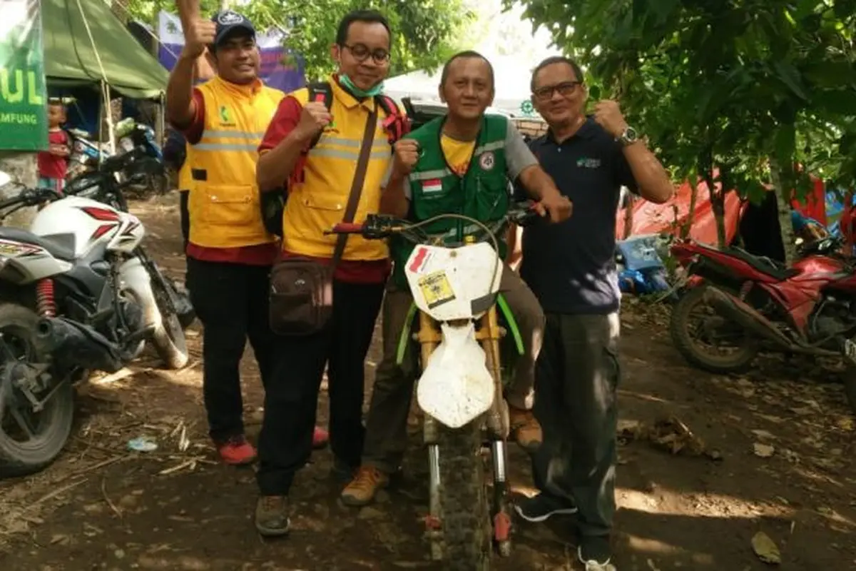 Tembus Daerah Bencana Tsunami dengan Motor Trail (Foto: Ist)