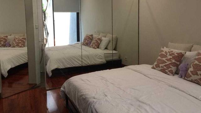 Rumah Industrial Modern Super Keren yang Memanfaatkan Material Daur Ulang