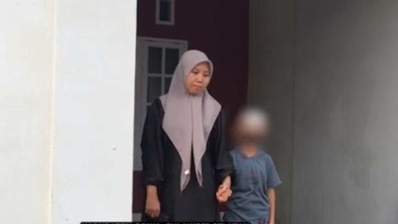 Asyik Main Handphone di Depan Rumah, Bocah di Gowa Terkena Peluru Nyasar