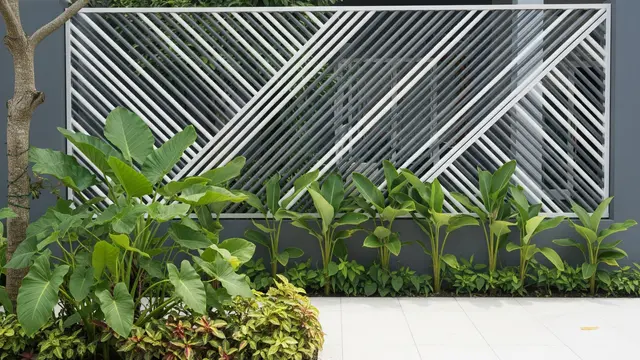 Desain Pagar Geometris dengan Pola Diagonal