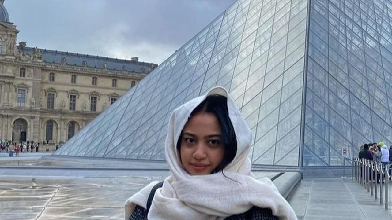 Semakin Cantik, Ini Potret Athalia Lemos Anak Sambung Krisdayanti yang Kini Kuliah di Portugal yang Kini Liburan di Paris
