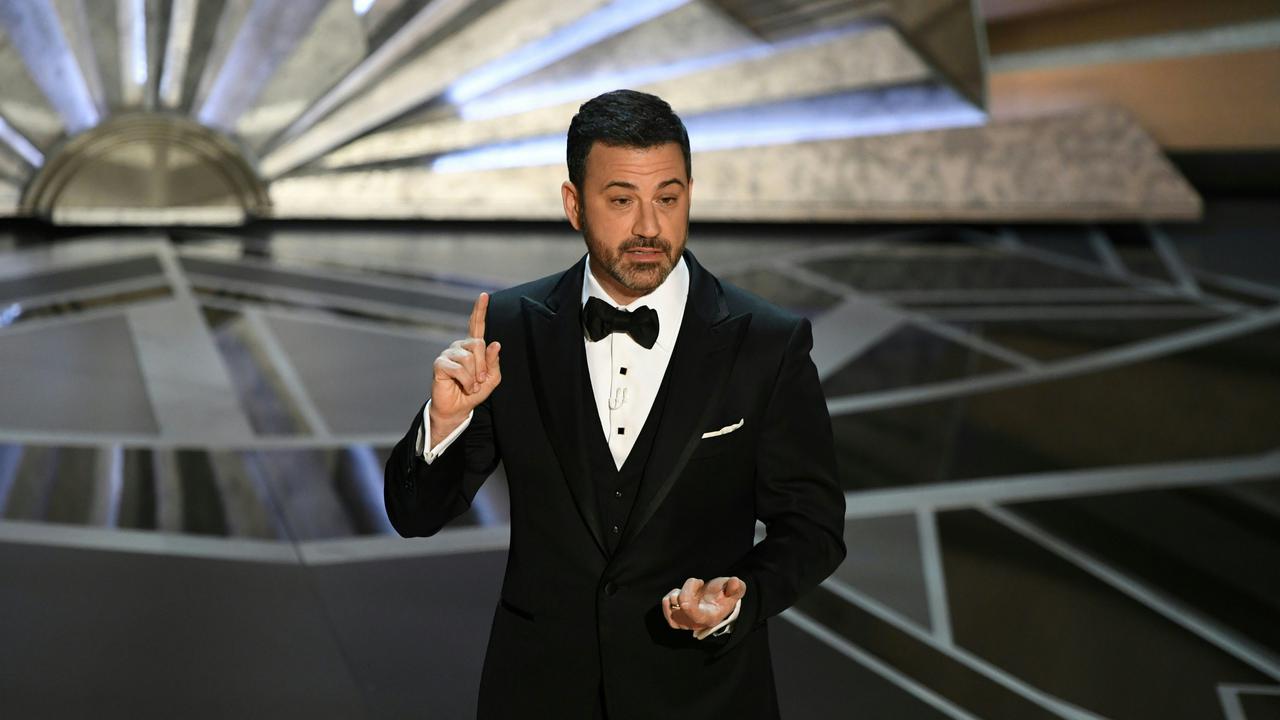 Komedian Jimmy Kimmel membuka acara Academy Awards ke-90 di Hollywood