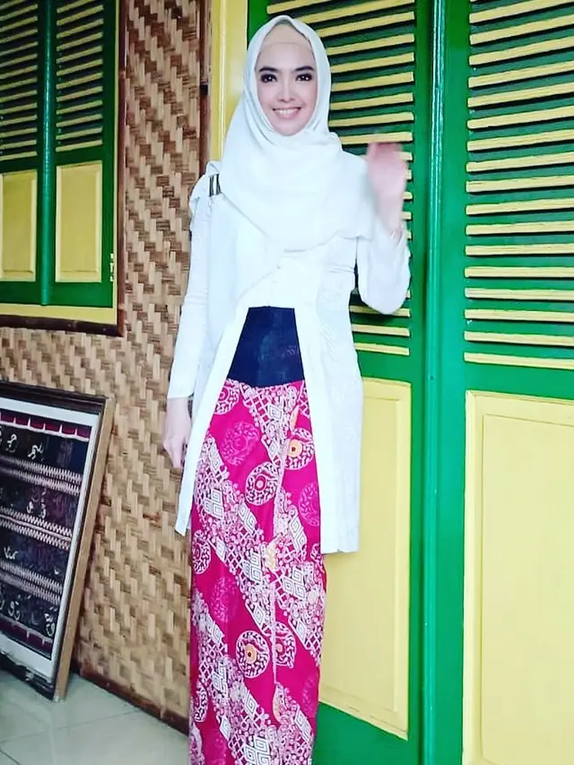 8 Adu Gaya Kebaya Seleb yang Jadi Istri Pejabat, dari Arumi Bachsin hingga Annisa Pohan