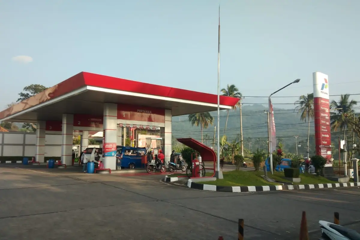 Pertamina Patra Niaga Regional Jawa Bagian Barat (JBB) terus berupaya agar penyaluran BBM Solar Subsidi (Biosolar) berjalan lancar dan tepat sasaran. (Dok Pertamina)